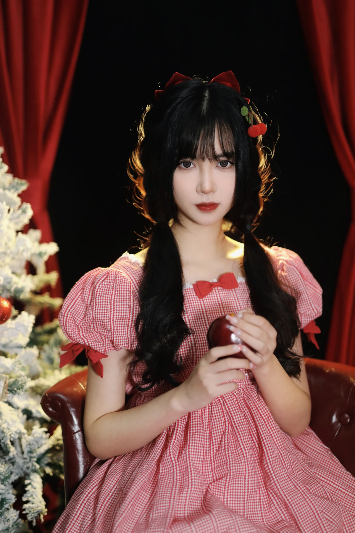 [YITUYU] 2022.12.18 Vol.2708 – Christmas in a Fairy Tale Light cherry blossom#[25P]-13